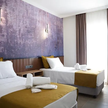 Quatro Life Hotel