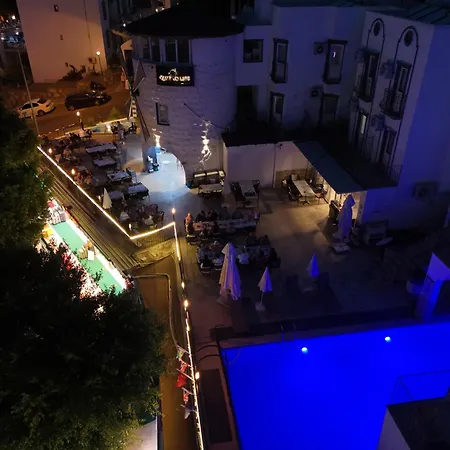 Quatro Life Otel